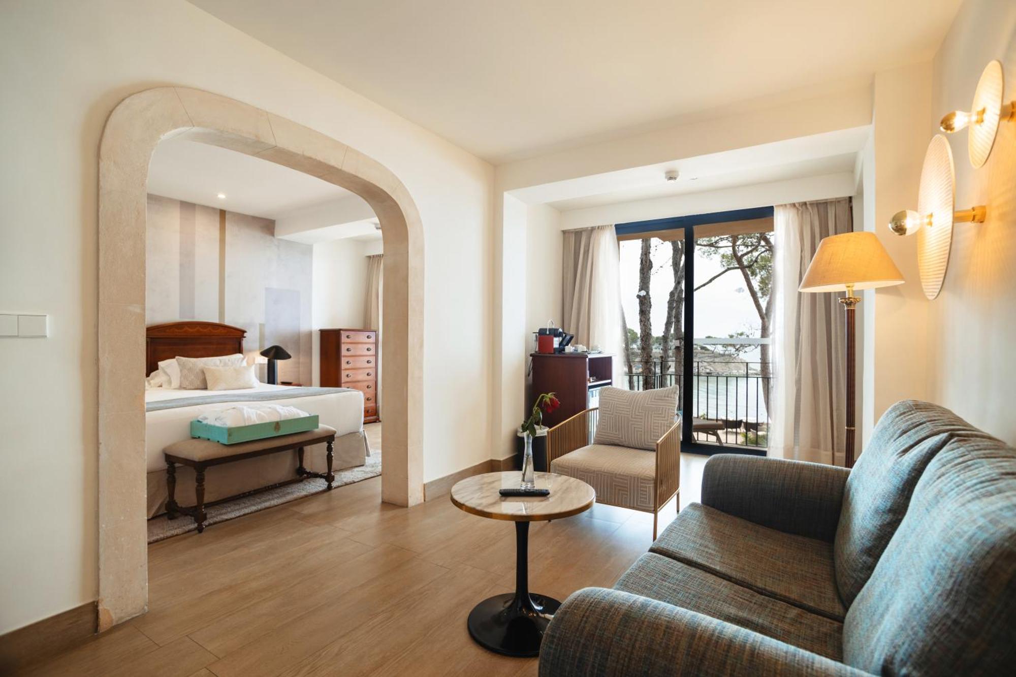 Secrets Mallorca Villamil Resort & Spa - Adults Only 帕格拉 外观 照片 A suite at the hotel
