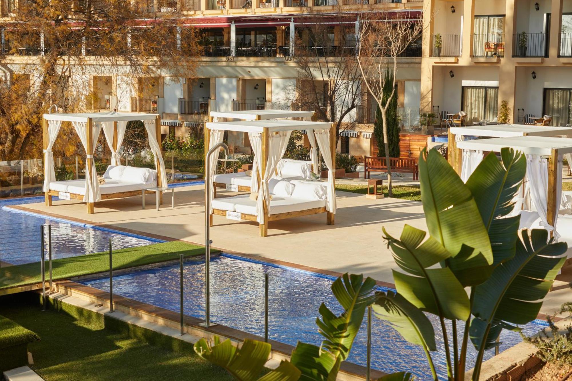 Secrets Mallorca Villamil Resort & Spa - Adults Only 帕格拉 外观 照片 The pool at the hotel