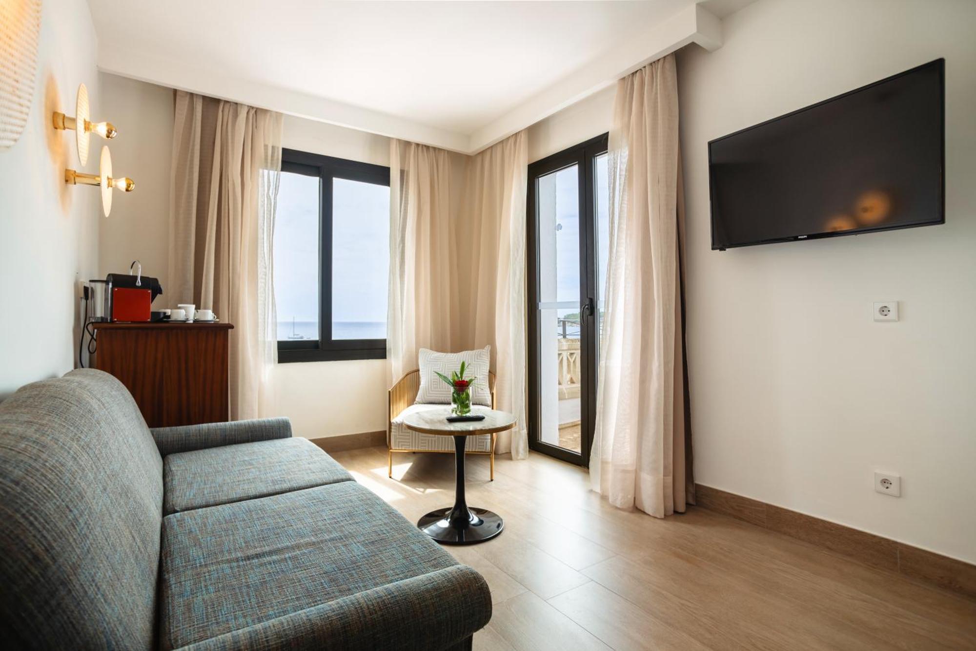 Secrets Mallorca Villamil Resort & Spa - Adults Only 帕格拉 外观 照片 A room at the hotel