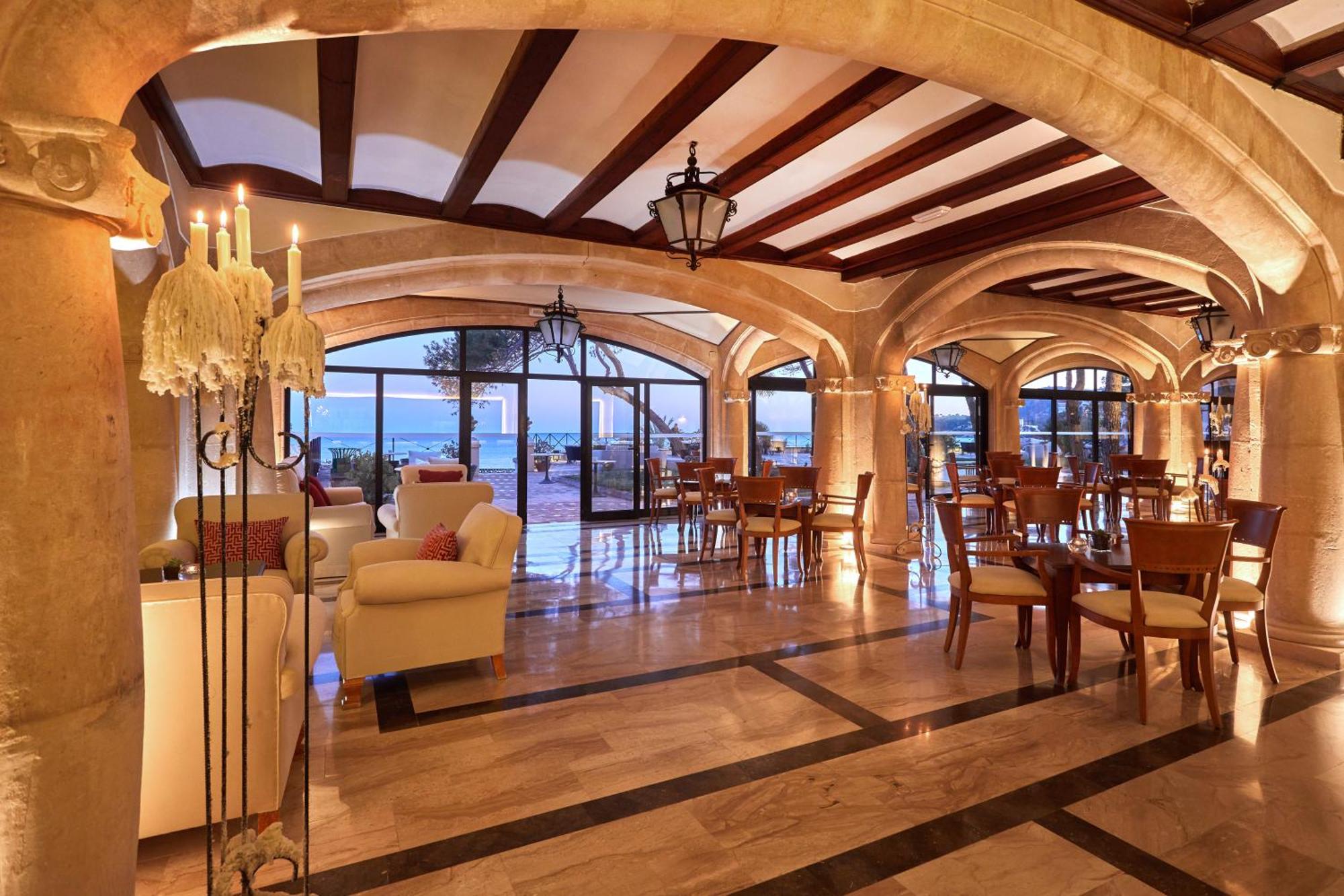 Secrets Mallorca Villamil Resort & Spa - Adults Only 帕格拉 外观 照片 Interior of the hotel