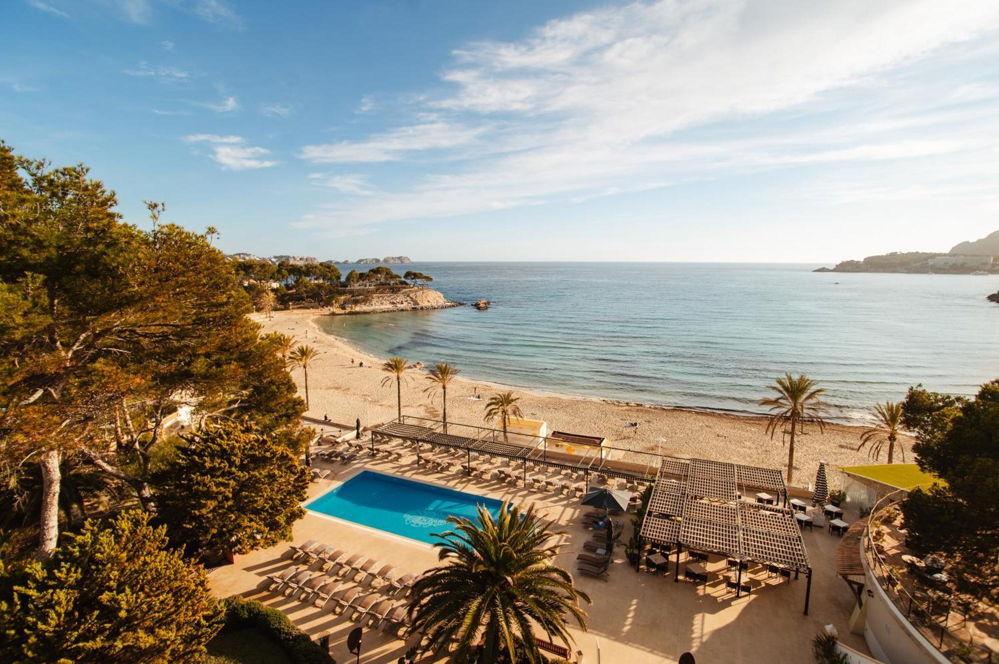 Secrets Mallorca Villamil Resort & Spa - Adults Only 帕格拉 外观 照片 View of the beach